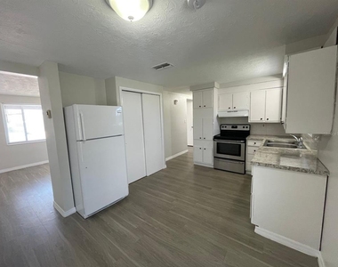 1130 Powersong Street - Photo Thumbnail 5
