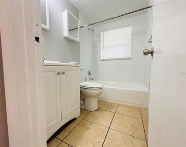 11733 N 12th Street - Photo Thumbnail 9