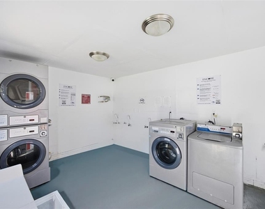 11733 N 12th Street - Photo Thumbnail 27