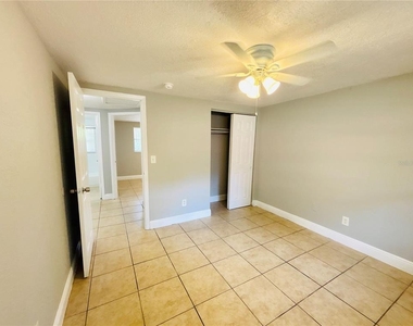 11733 N 12th Street - Photo Thumbnail 12