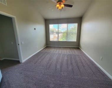 2215 Kings Palace Drive - Photo Thumbnail 13