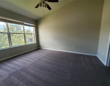2215 Kings Palace Drive - Photo Thumbnail 12