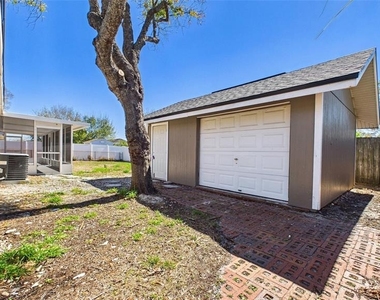 4418 W Fairview Heights - Photo Thumbnail 44