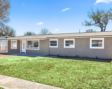 4418 W Fairview Heights - Photo Thumbnail 1