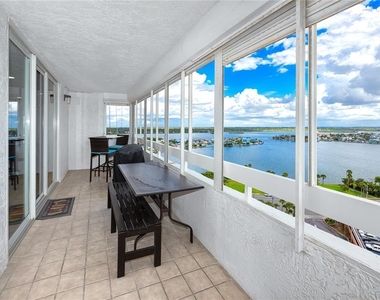 17940 Gulf Boulevard - Photo Thumbnail 33