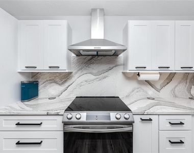 17940 Gulf Boulevard - Photo Thumbnail 12