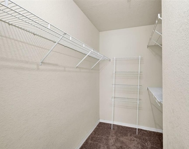 105 Bradford Beach Court - Photo Thumbnail 22