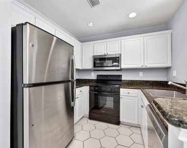 105 Bradford Beach Court - Photo Thumbnail 9
