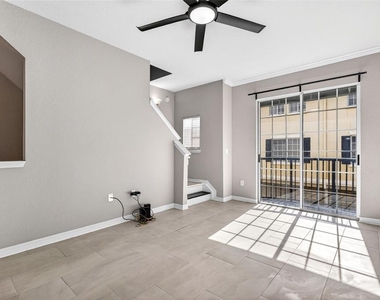 105 Bradford Beach Court - Photo Thumbnail 7