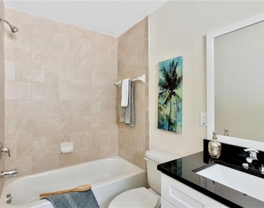 4303 N 30th Street - Photo Thumbnail 9