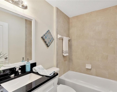 4303 N 30th Street - Photo Thumbnail 16