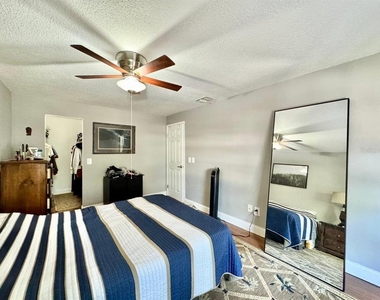 5216 Tennis Court Circle - Photo Thumbnail 16