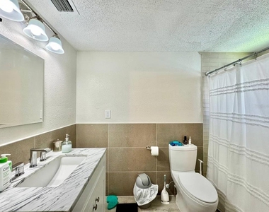 4037 Topsail Trail - Photo Thumbnail 28