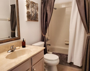 1237 Corinth Greens Drive - Photo Thumbnail 18