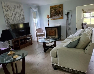 1237 Corinth Greens Drive - Photo Thumbnail 6