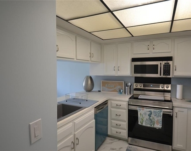 238 Mariner Drive - Photo Thumbnail 2