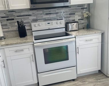 5724 La Puerta Del Sol Boulevard - Photo Thumbnail 1