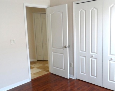 1029 Millebourne Way - Photo Thumbnail 10