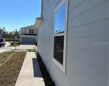 4569 Sparkling Shell Avenue - Photo Thumbnail 2