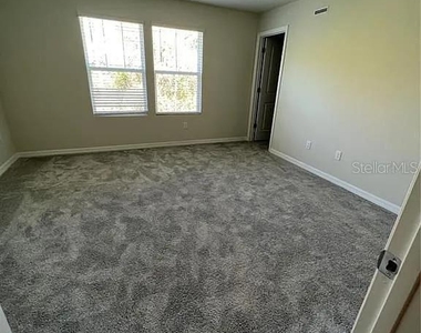 4569 Sparkling Shell Avenue - Photo Thumbnail 17
