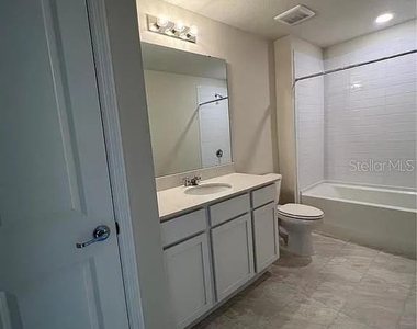 4569 Sparkling Shell Avenue - Photo Thumbnail 20