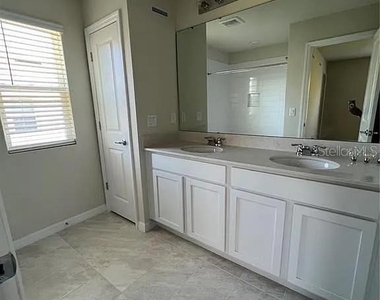 4569 Sparkling Shell Avenue - Photo Thumbnail 18