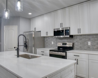 3711 Julius Estates Boulevard - Photo Thumbnail 11