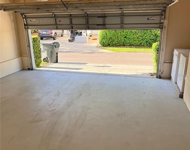 1110 Oak Pond Drive - Photo Thumbnail 9