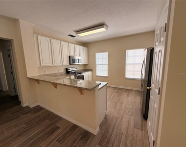 1107 Croton Place - Photo Thumbnail 5
