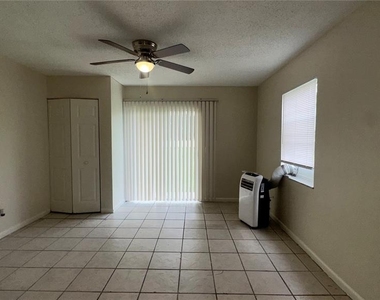 622 Royalty Court - Photo Thumbnail 3