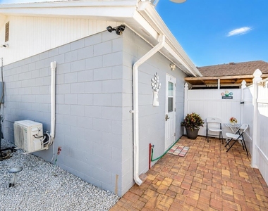 111 Cuautla Way - Photo Thumbnail 1