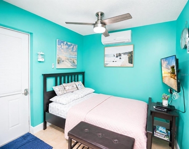 111 Cuautla Way - Photo Thumbnail 2