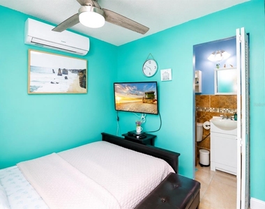 111 Cuautla Way - Photo Thumbnail 3