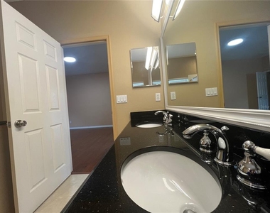 9855 Secret Cove Lane - Photo Thumbnail 15