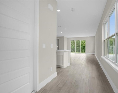 7818 Spectrum Drive - Photo Thumbnail 11