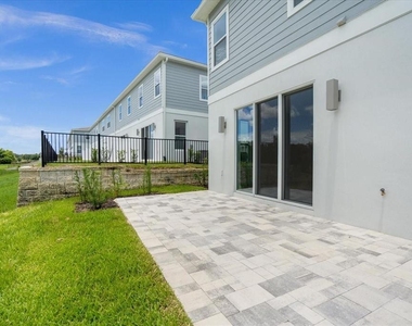7818 Spectrum Drive - Photo Thumbnail 23