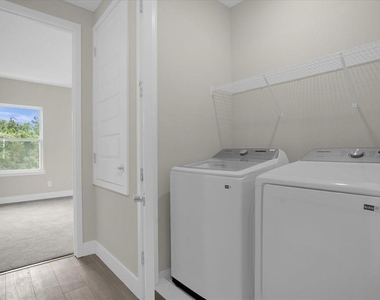 7818 Spectrum Drive - Photo Thumbnail 9