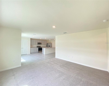 2113 Nw 247 Drive - Photo Thumbnail 2