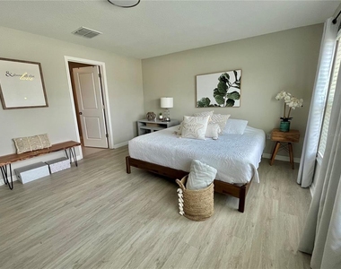 5667 Sw 92nd Place - Photo Thumbnail 16