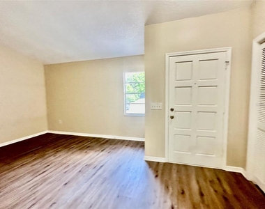 15082 Sw 38th Circle - Photo Thumbnail 1