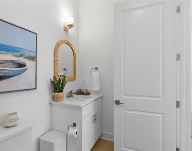 218 Park Lake Street - Photo Thumbnail 15