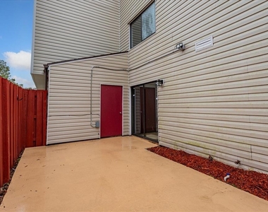 2134 Ne 45th Avenue - Photo Thumbnail 15
