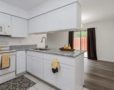 2134 Ne 45th Avenue - Photo Thumbnail 13