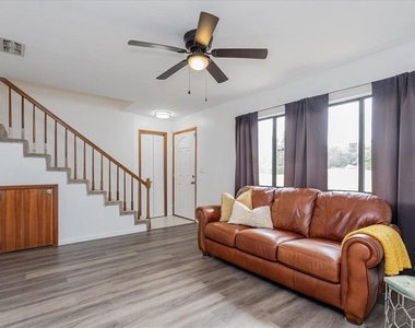2134 Ne 45th Avenue - Photo Thumbnail 6