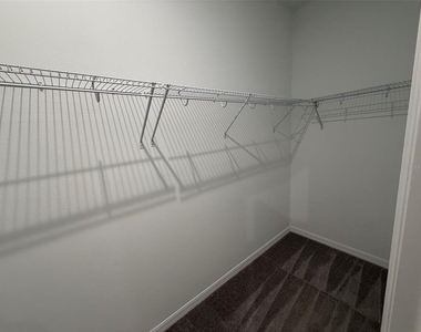 405 Eventide Avenue - Photo Thumbnail 17
