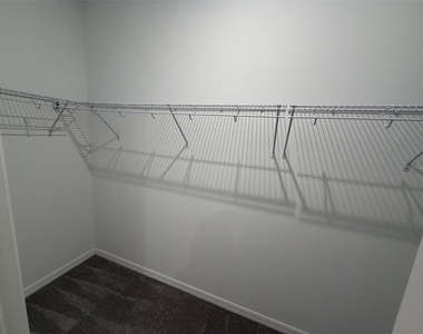 405 Eventide Avenue - Photo Thumbnail 16