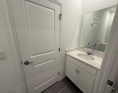 405 Eventide Avenue - Photo Thumbnail 22
