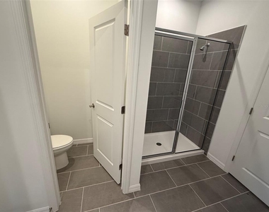 405 Eventide Avenue - Photo Thumbnail 14