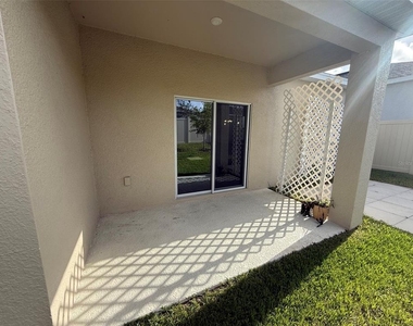 405 Eventide Avenue - Photo Thumbnail 32