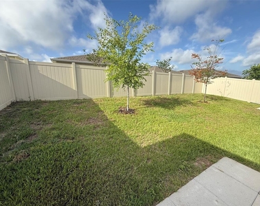405 Eventide Avenue - Photo Thumbnail 33
